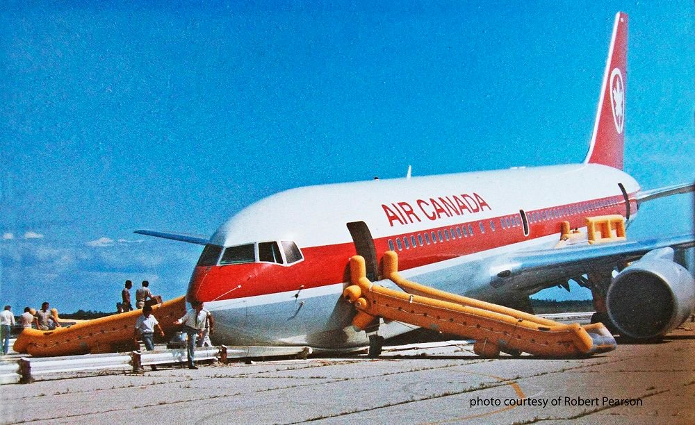  OnThisDay In 1983 Air Canada Flight 143 Glided Safely To Gimli 